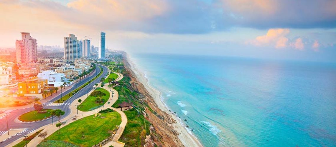 תמונת אווירה נוף ובניינים חוף נתניה